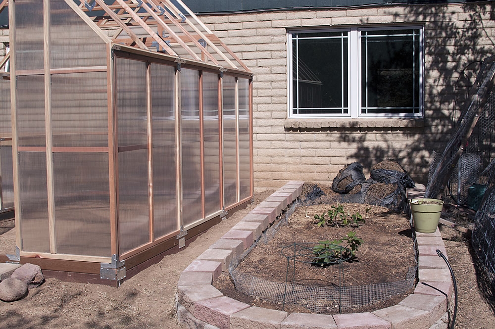 eFigBed+Greenhouse_h7353.jpg